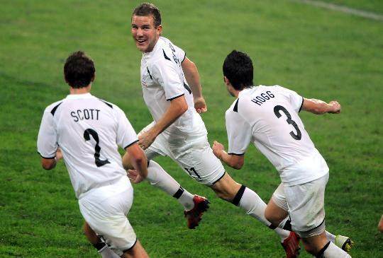 斗地主-国家队也改中性名?新西兰考虑废止“全白军团”昵称